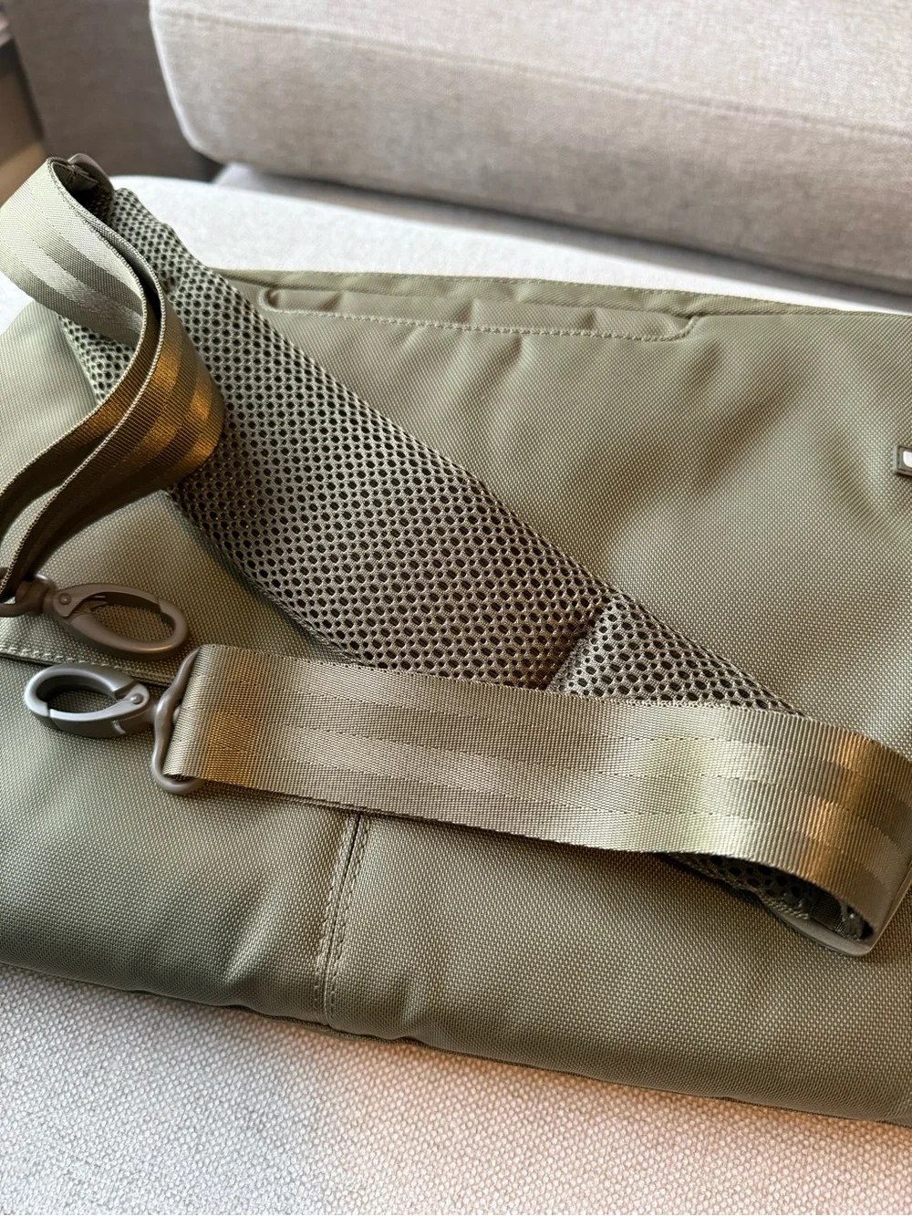 INCASE Olive Green Laptop 13